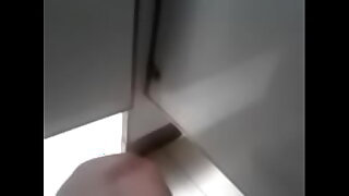 baños publicos sexo seguro machos gay